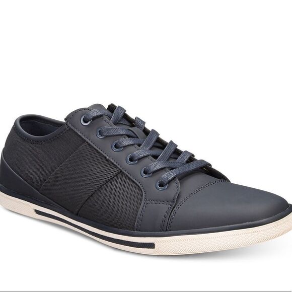 🎉1 hr sale 🎉Men’s sneakers 👟 - Picture 1 of 6